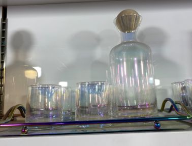 Iridescent glass jug with 4 cups